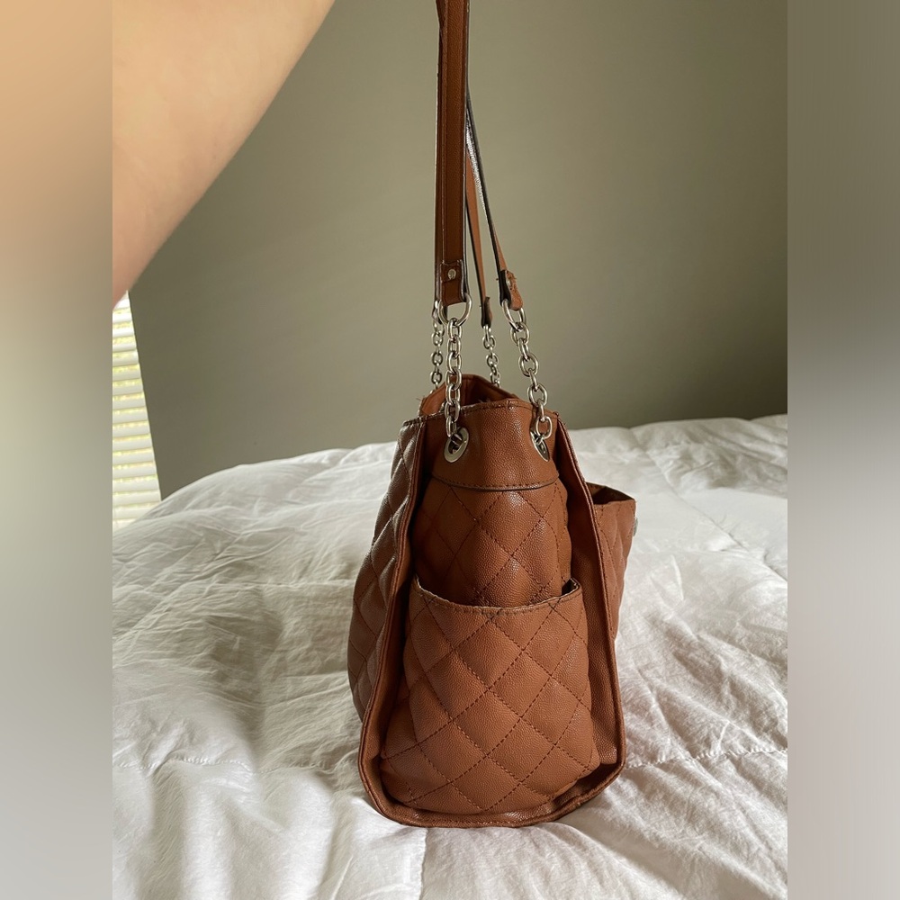 JONES NEW YORK quilted purse in caramel color - Picture 3 of 9